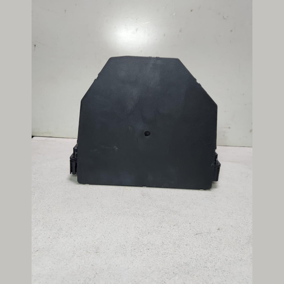 2010-2016 Mercedes-Benz E200 Fuse Box Control Module A2129004911  W212 W204 W207