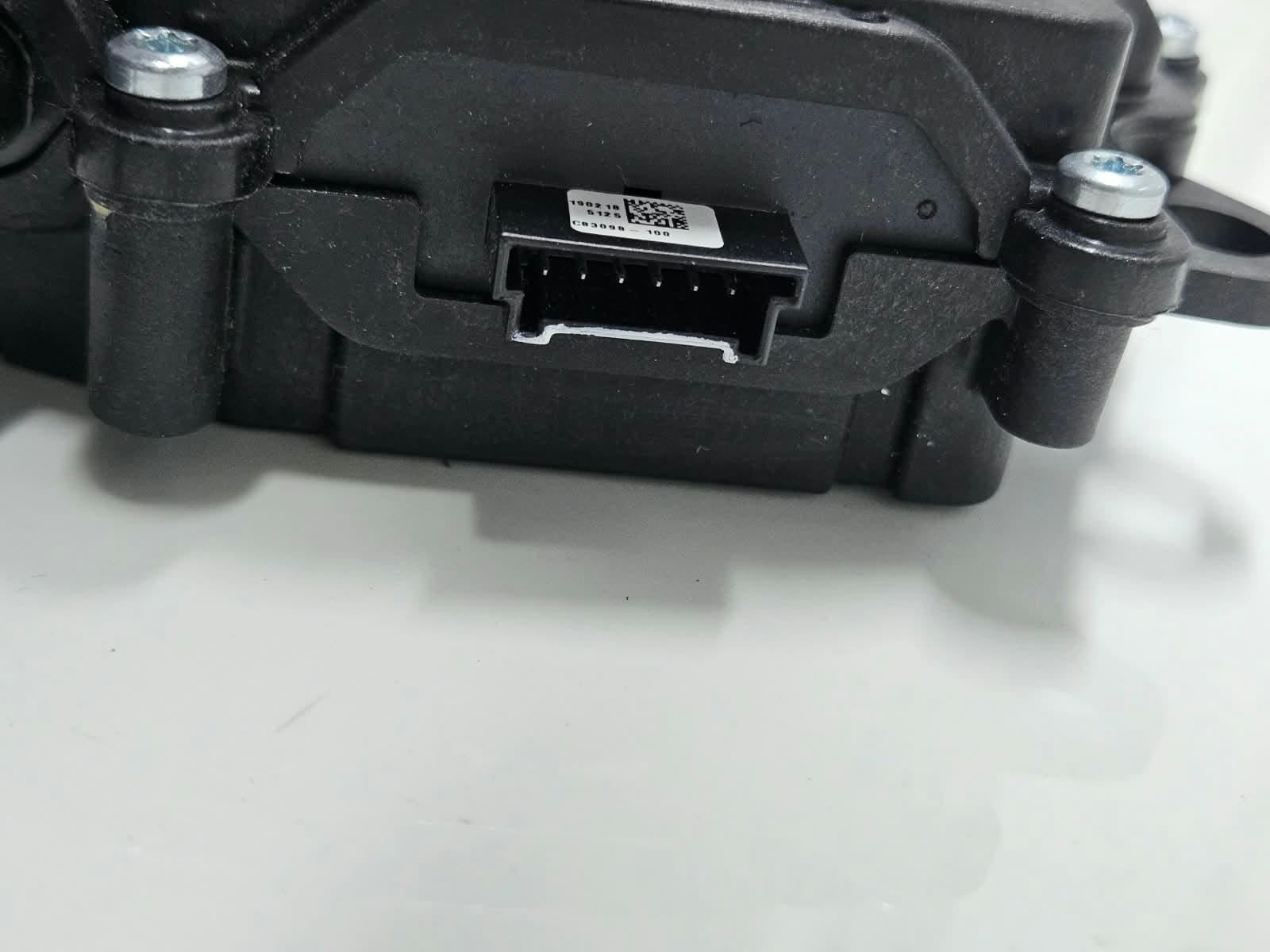 7430626-2018-2025 BMW X5 G05 RHD Tailgate Boot Lock Latch Actuator Motor OEM