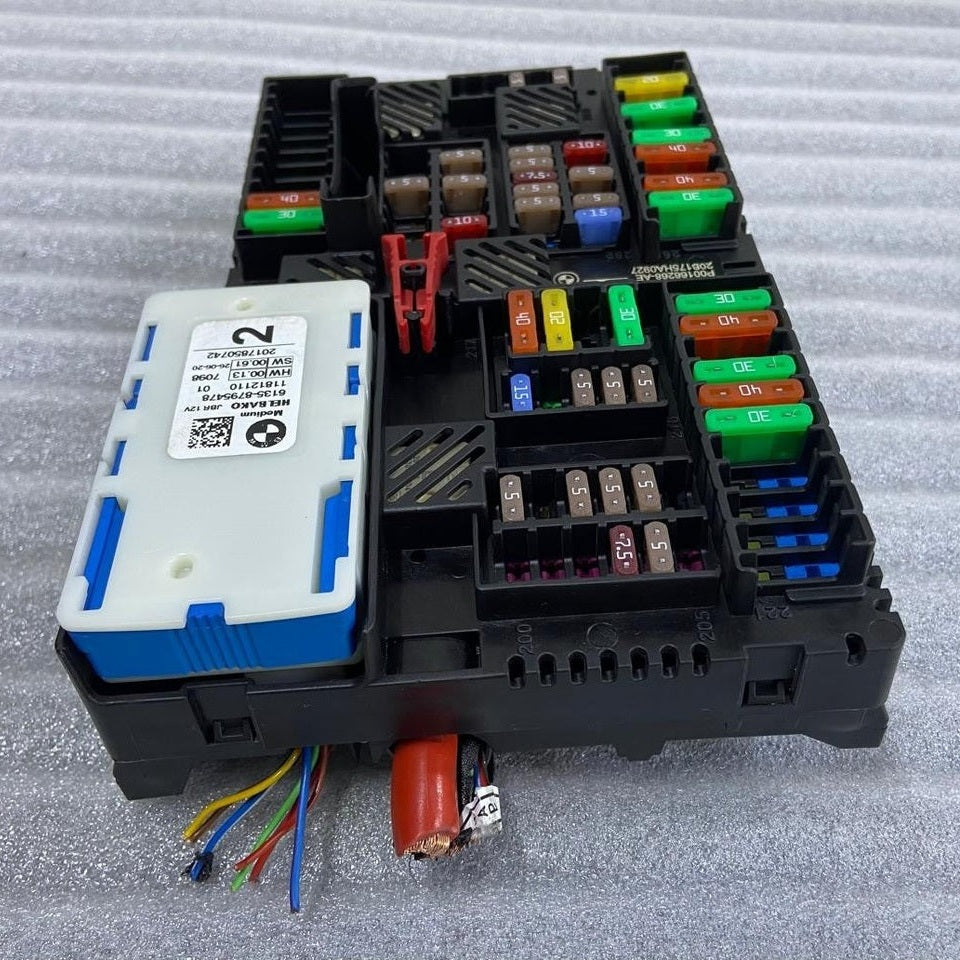 OEM BMW 330I M340 G20 POWER SUPPLY FUSE BOX CONTROL MODULE 8734161