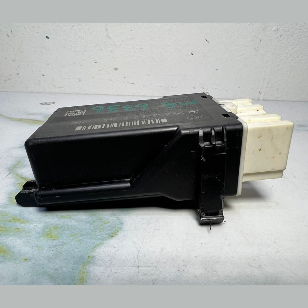 2017 Mercedes GLC43 AMG Rear Seat Heating Control Module A2229005212 S-Class