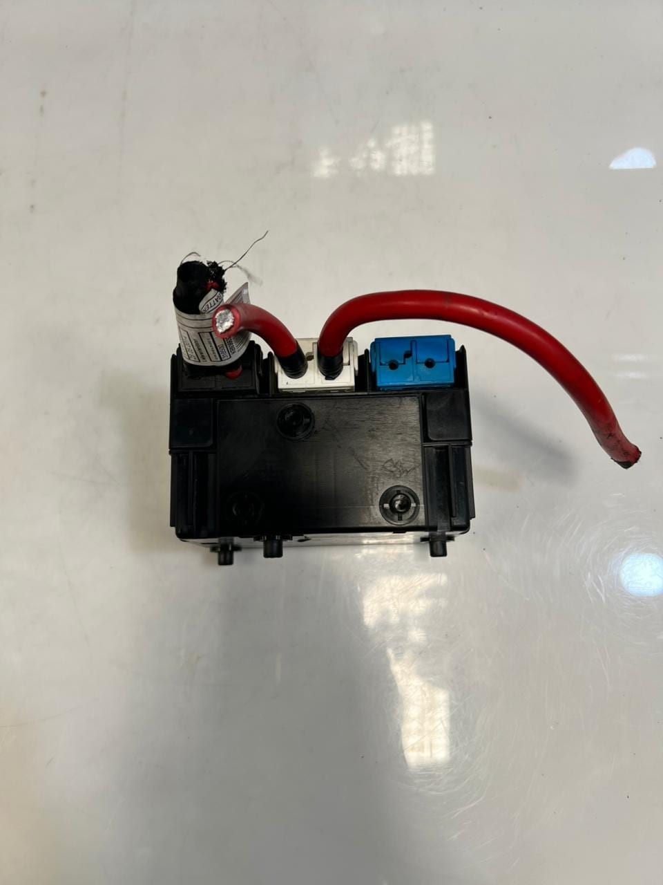 2010-2016 BMW 535i 5 Series F10 F11 F12 Battery Dividing Element Module 9201980