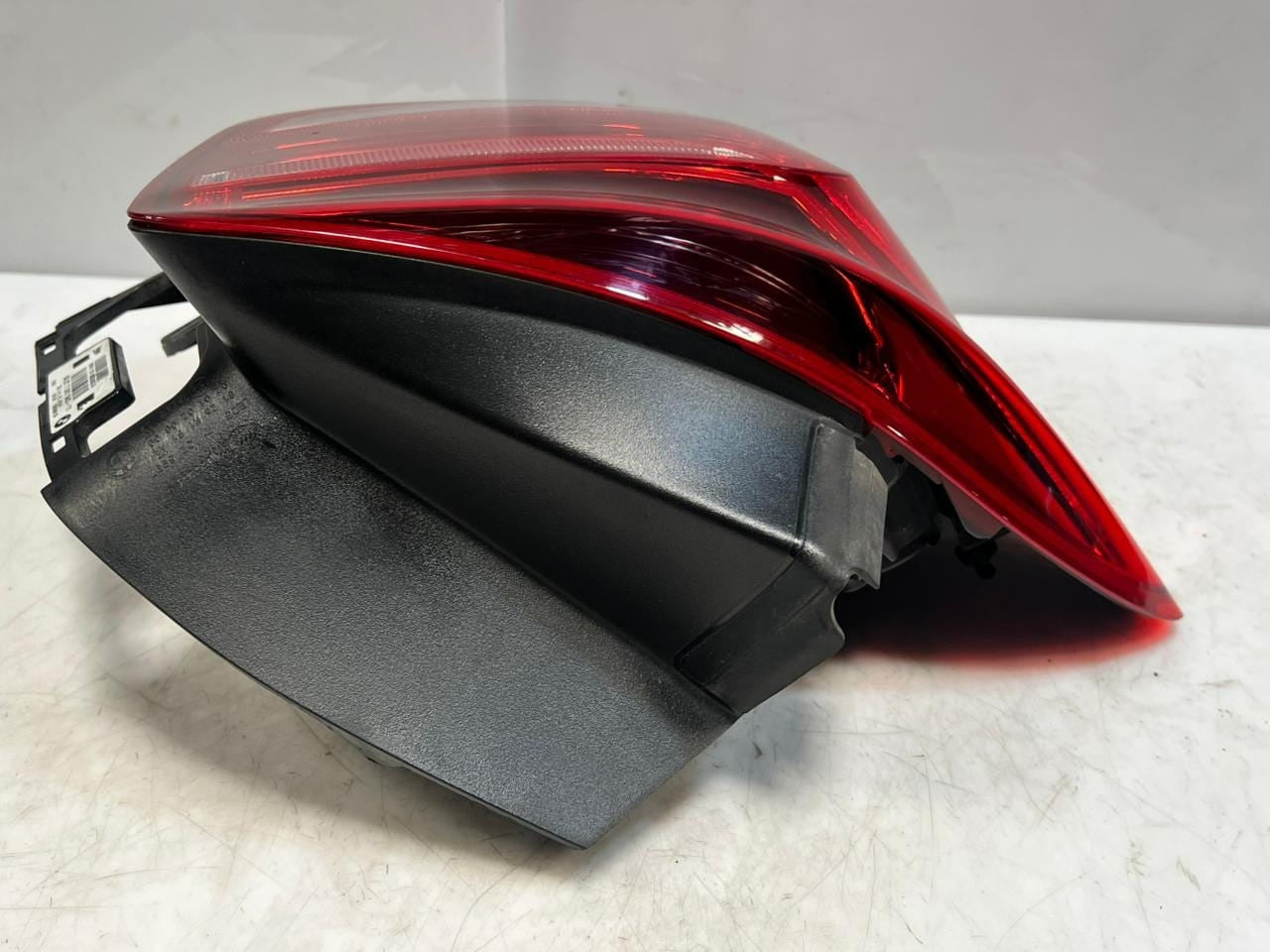 BMW 1 Series F20 Rear Left Outer Tail Light Led White Turn Indicator 7241543 OEM