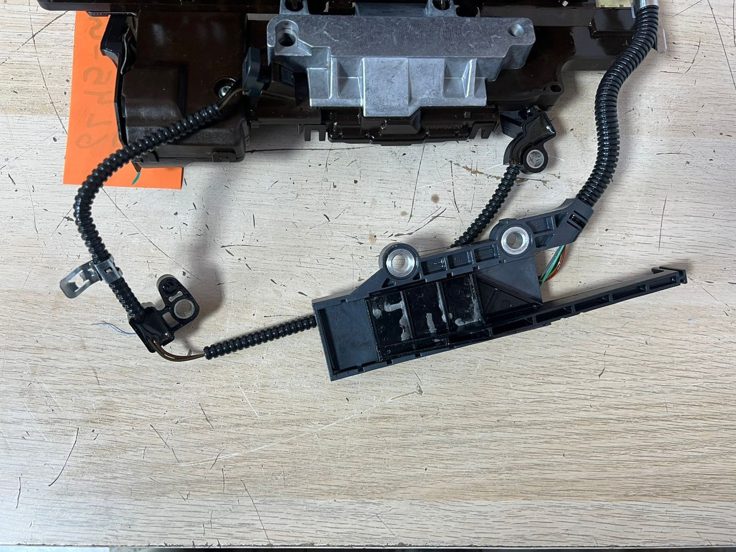 BMW Automatic Transmission Valve Body 24243598 TCM E90 E83 GL45 GM N52 N46 2008