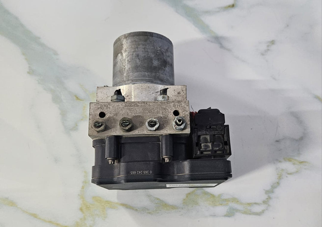 OEM BMW F10 F12 F01 F02 ABS Anti Lock Brake DSC Pump Module 6853400