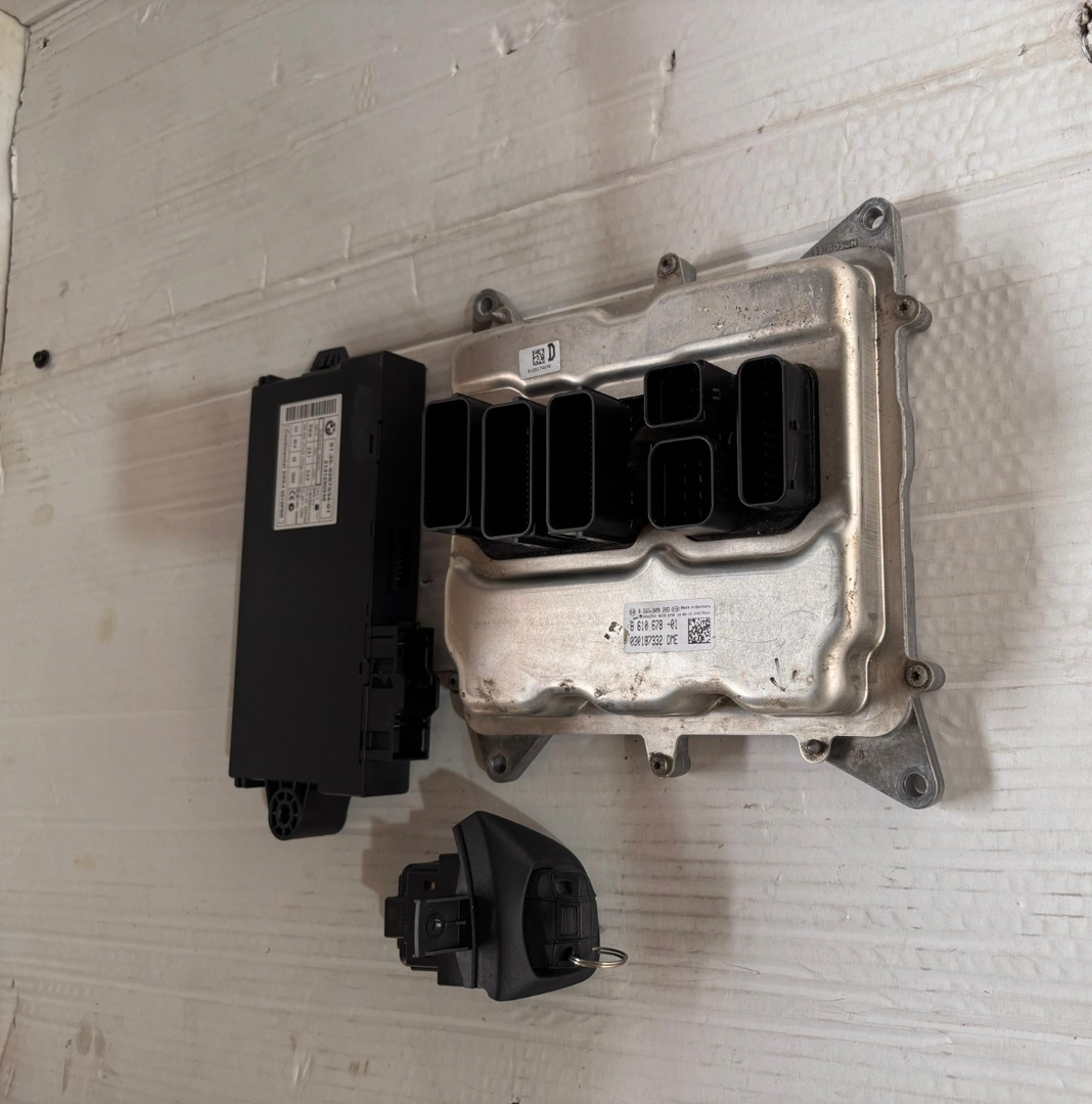 BMW X1 E84 2012 TO 2015 2.8 XDRIVE ECU SET 8610678