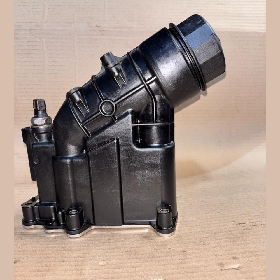 BMW E90 E87 N47 OILI FILTER - 7807799 X3 E83 XDRIVE18D