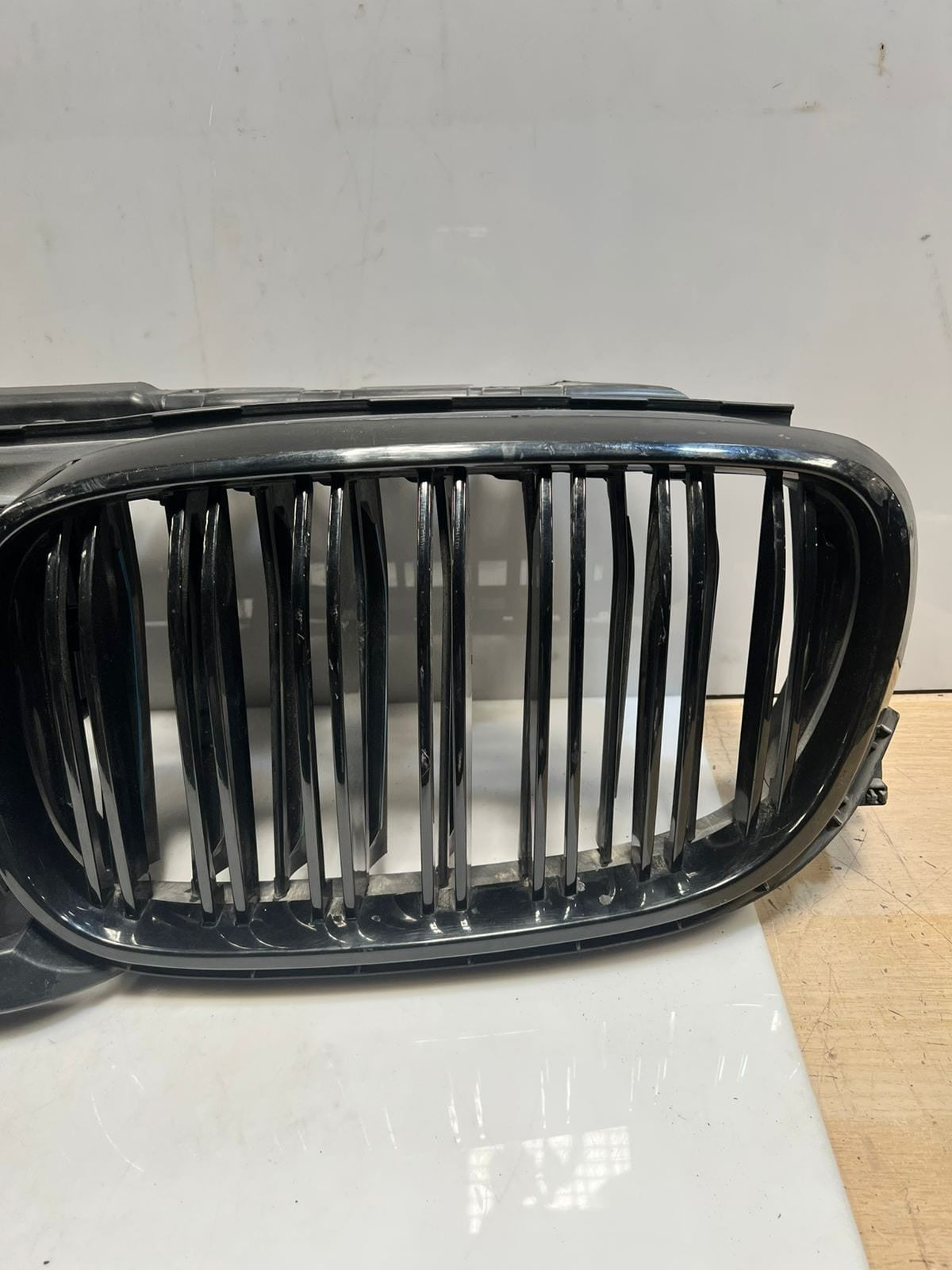 2019-2022 BMW 330i 3 5 7 Series G20 G30 G11 G12 Air Shutter Grille 187156 OEM