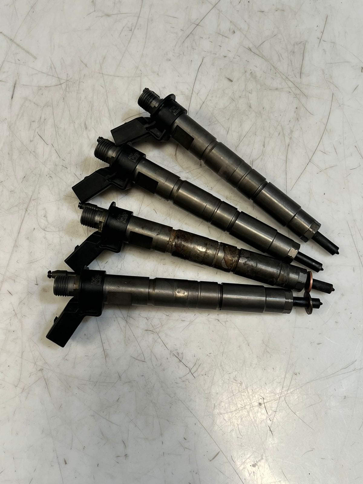 BMW 3' 5' 330D, 525D, 430D, 435D, 530D Fuel Injector 7823461 OEM