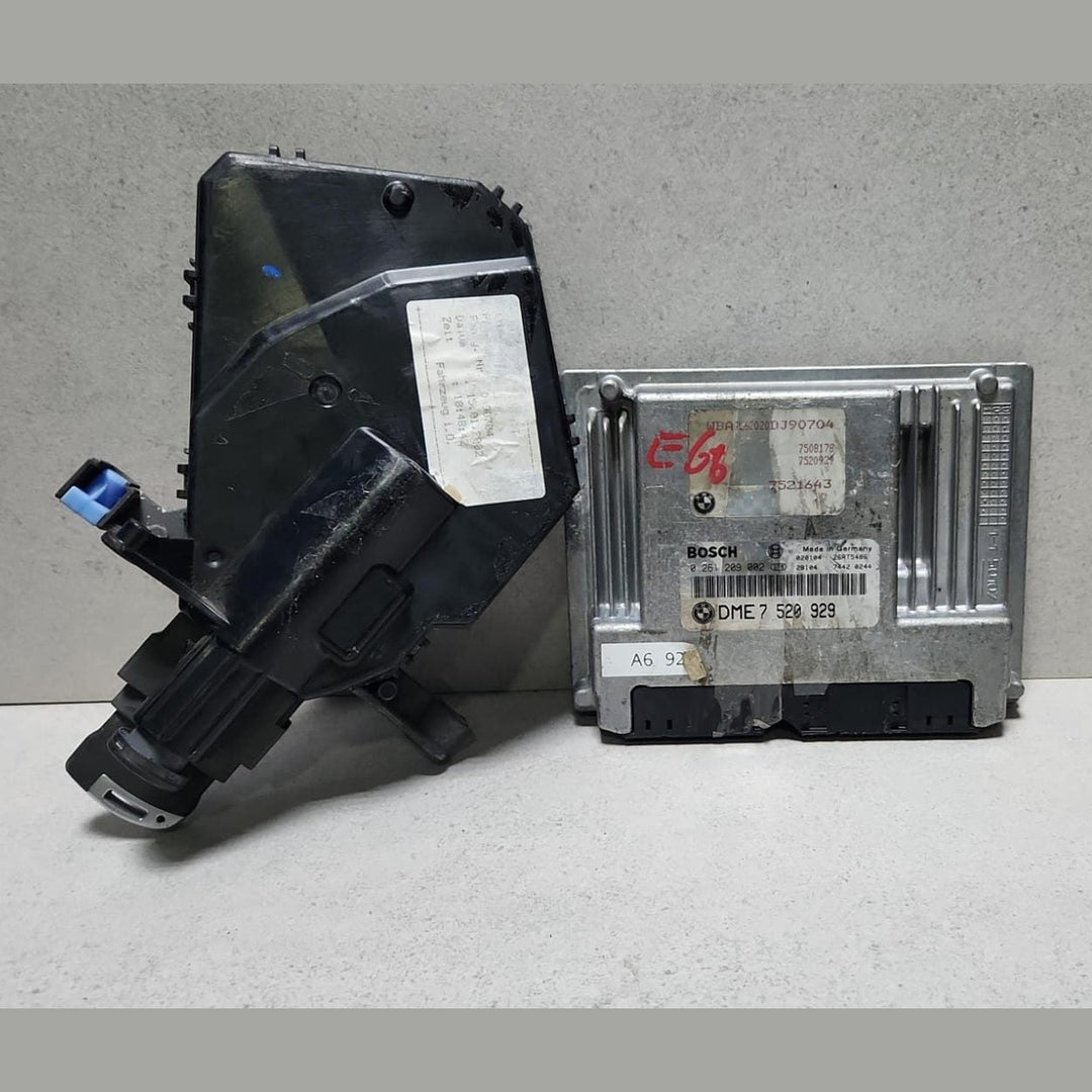 2002-2005 BMW 745i E66 Engine Control Module DME 7520929 V8