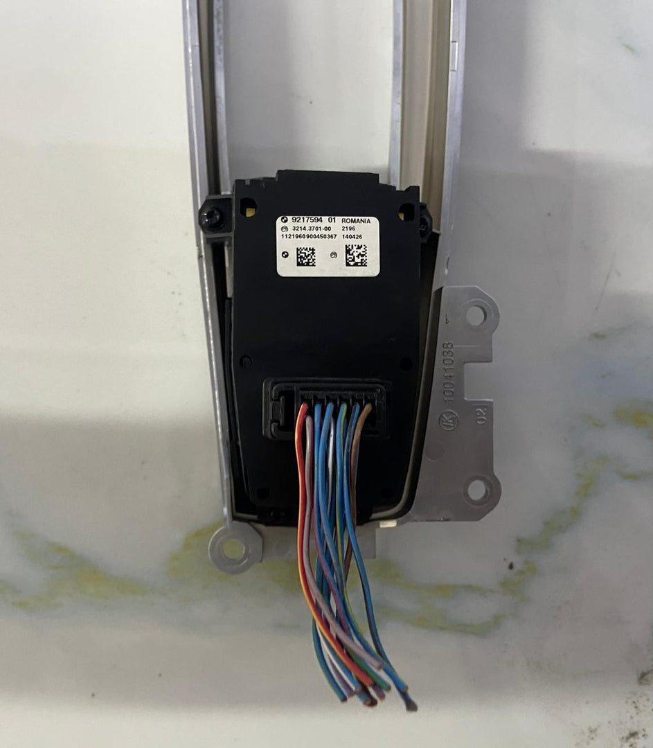 OEM BMW F10 F18 F12 F15 F26 X3 X4 Parking Brake / HILL HOLD Switch 9217594