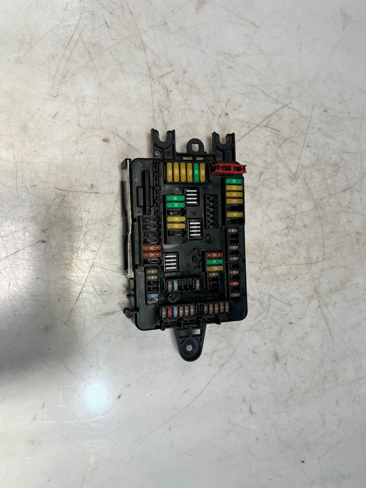 2014-2016 BMW 1 Series F20 and 2 Series F22 F23 428i Rear Fuse Box 9337880 OEM