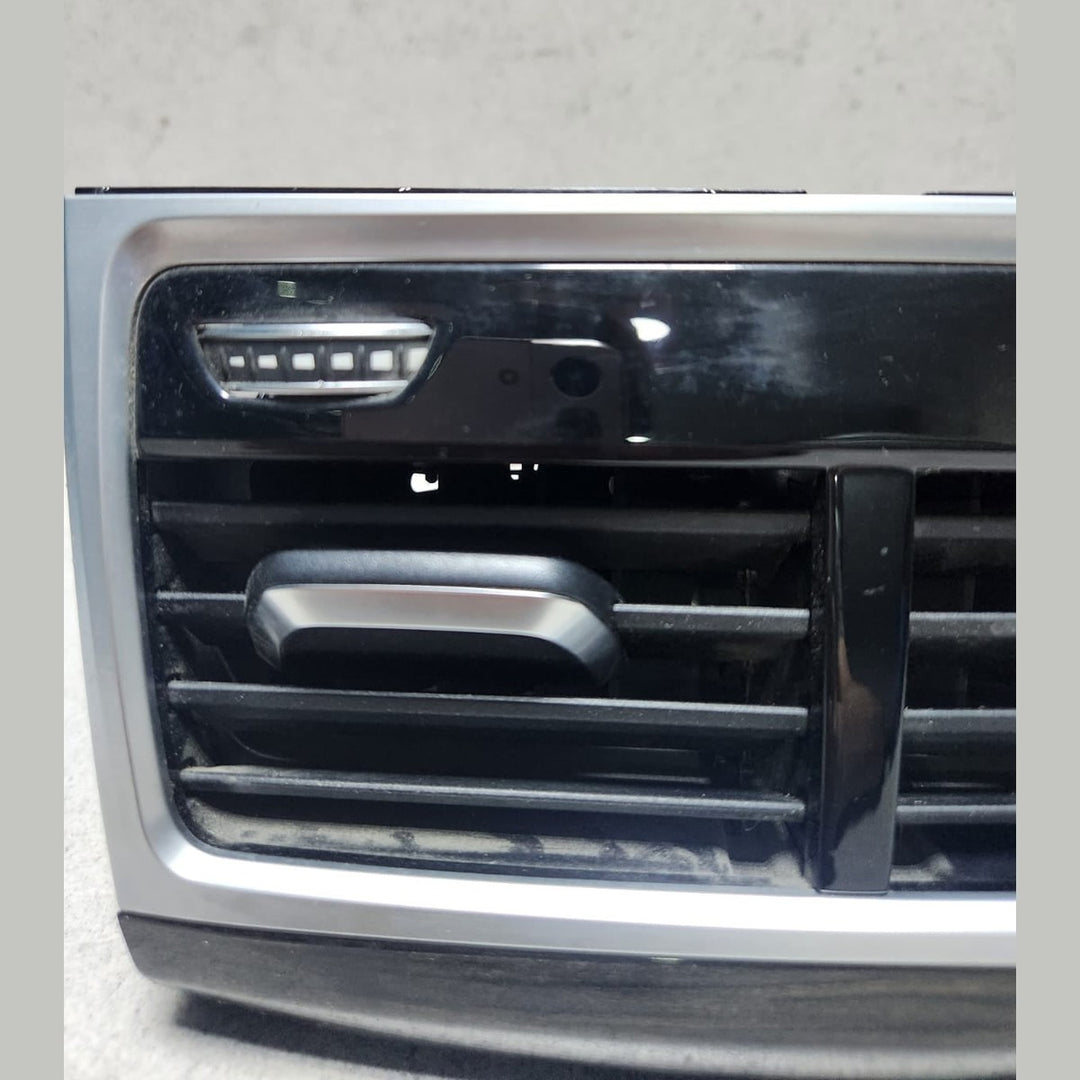 2017 BMW 740i Rear Air Vent Grille 9301745 7 Series G11 G12