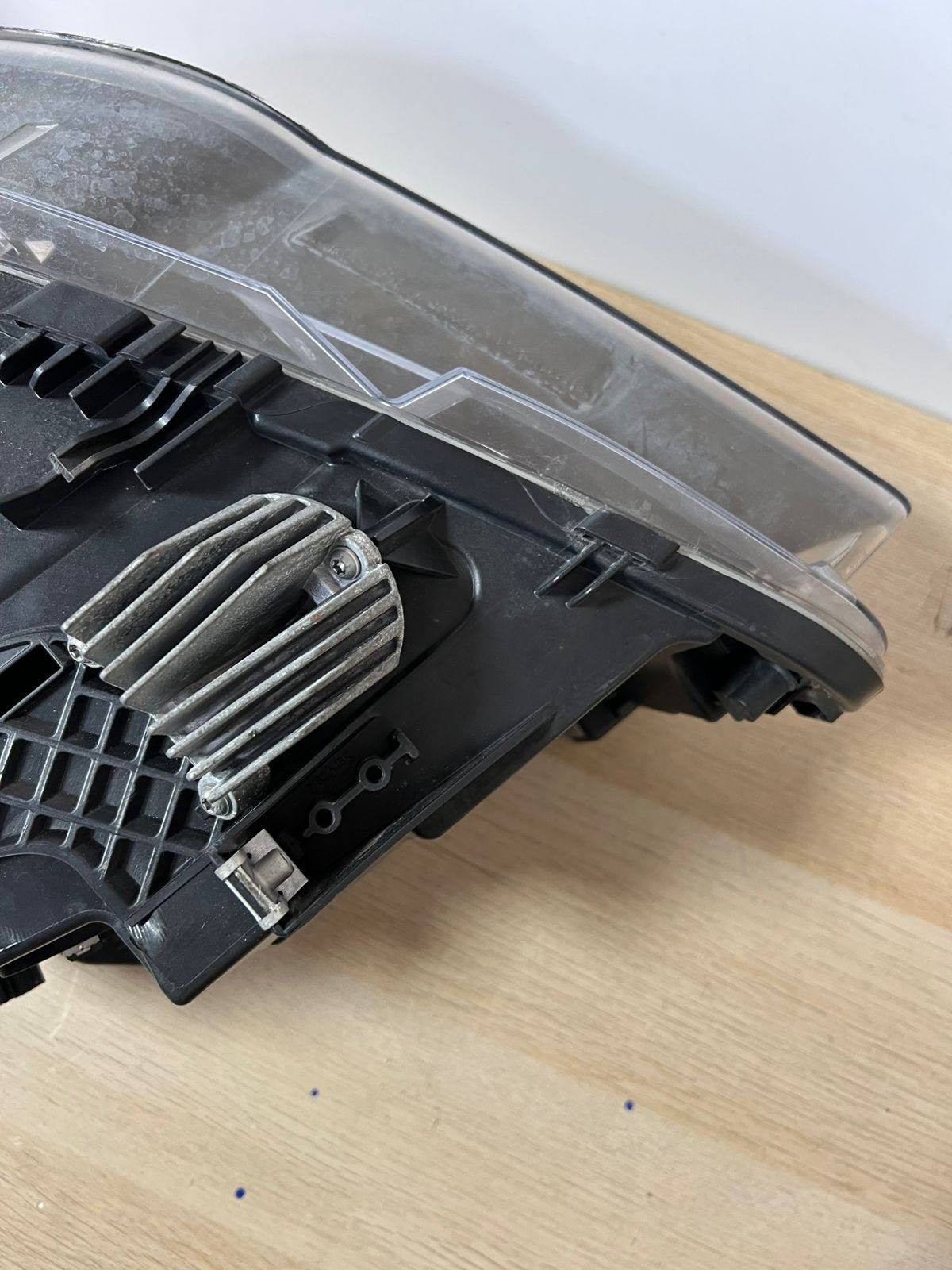BMW Series 5 F10 F11 Front Right LCI ADAPTIVE XENON Headlight A8 7378516 01 RHD