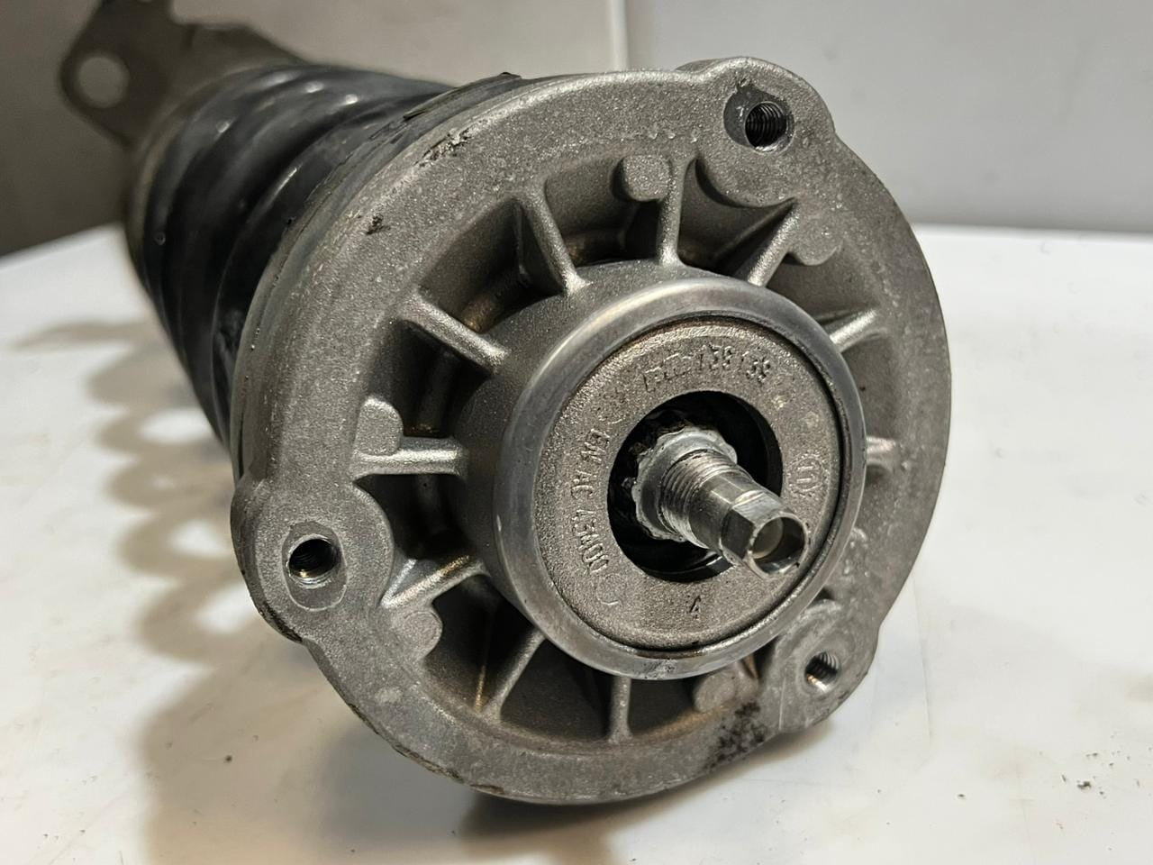 2012-2019 BMW F10 M5 F12 M6 4.4P Front LEFT Shock Absorber 2284045 OEM
