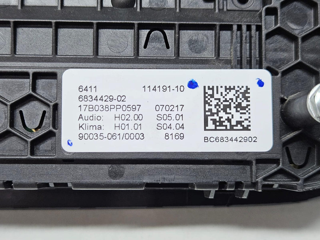 2017-18 BMW 540i G30 G31 Front Dash AC Heater Climate Control Unit Panel 6834429