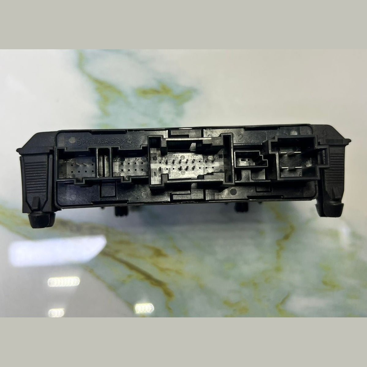 Mercedes-Benz Rear Left Door Control Module 203 8202185 C-Class W203