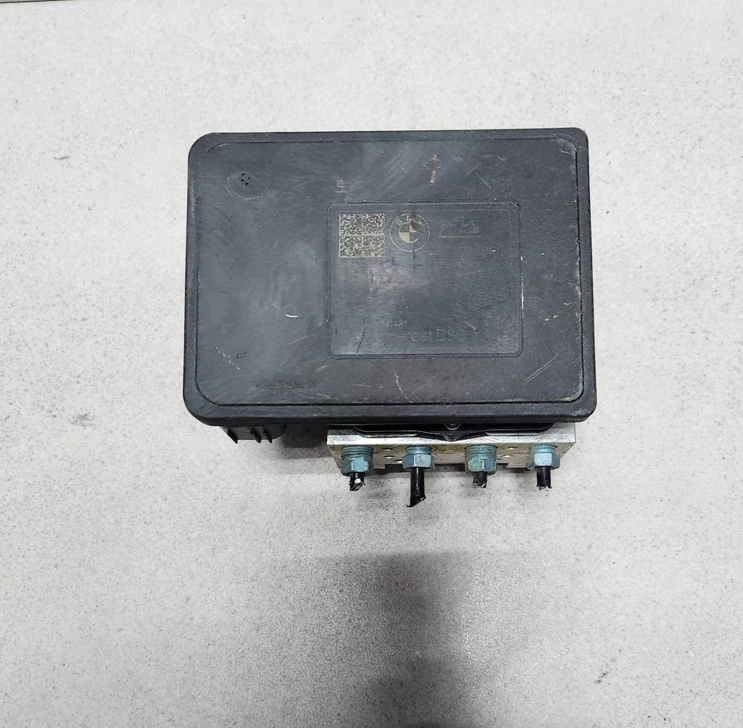2018-2020 BMW X2 Anti Lock Brake Pump Controller 6893712 X2 and BMW X1 F48