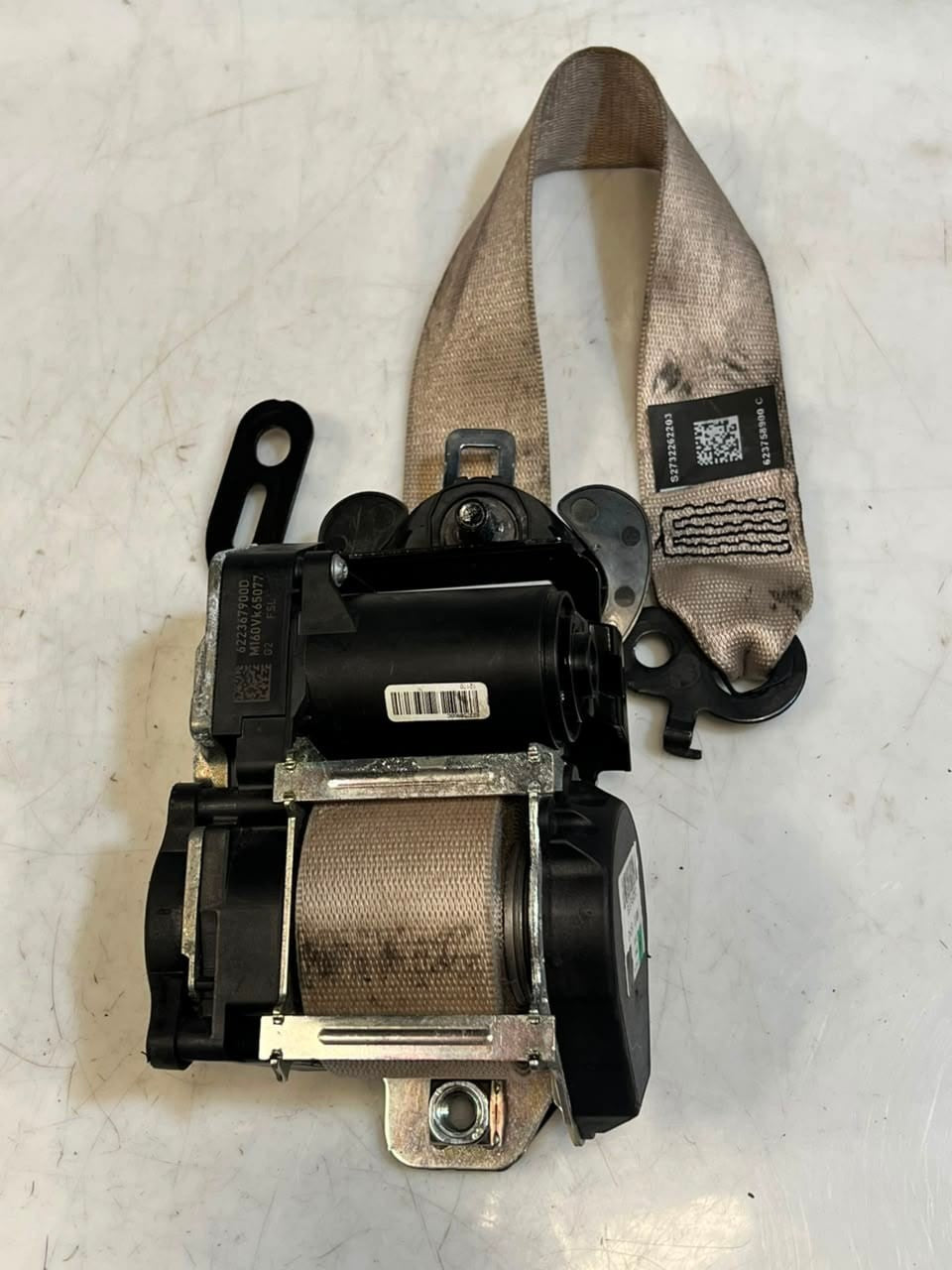 BMW 5' 7 SERIES F10 F11 F01 F02 Front Right Seat belt 6237430 OEM
