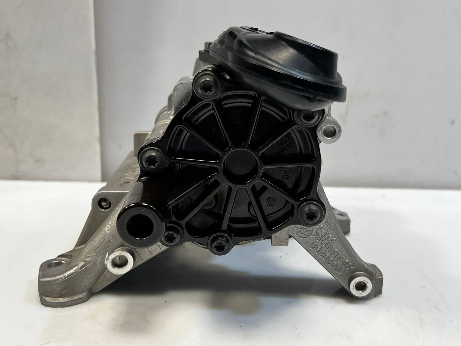 2006 BMW Mini Cooper F55, F56, F57 B38 B48 Engine Oil VACUUM Pump 7624135 