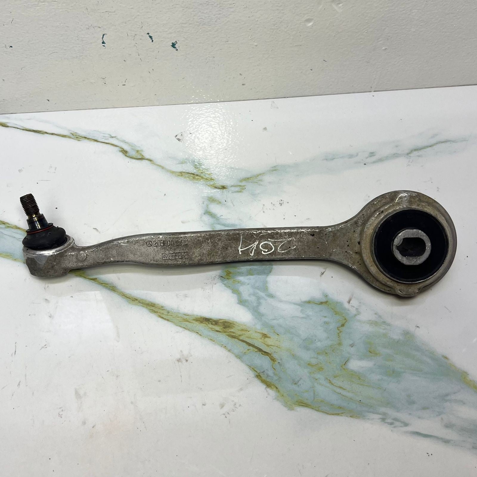 08-14 Mercedes W207 E350 C300 C350 Front Left Side Suspension Upper Control Arm