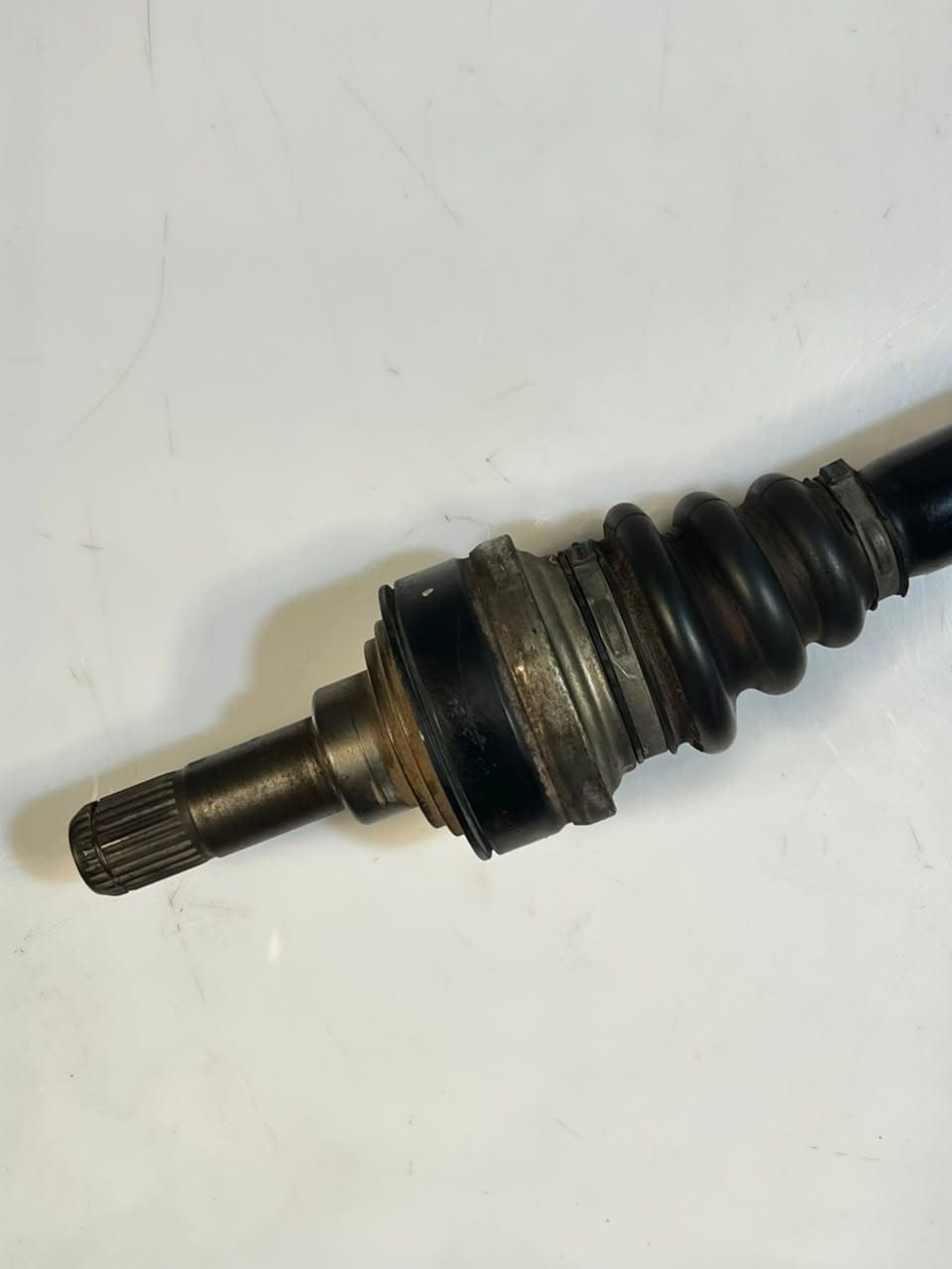 2011-2016 BMW 5 SERIES F10 F11 535i xDrive Rear Right CV Axle Shaft 7581030