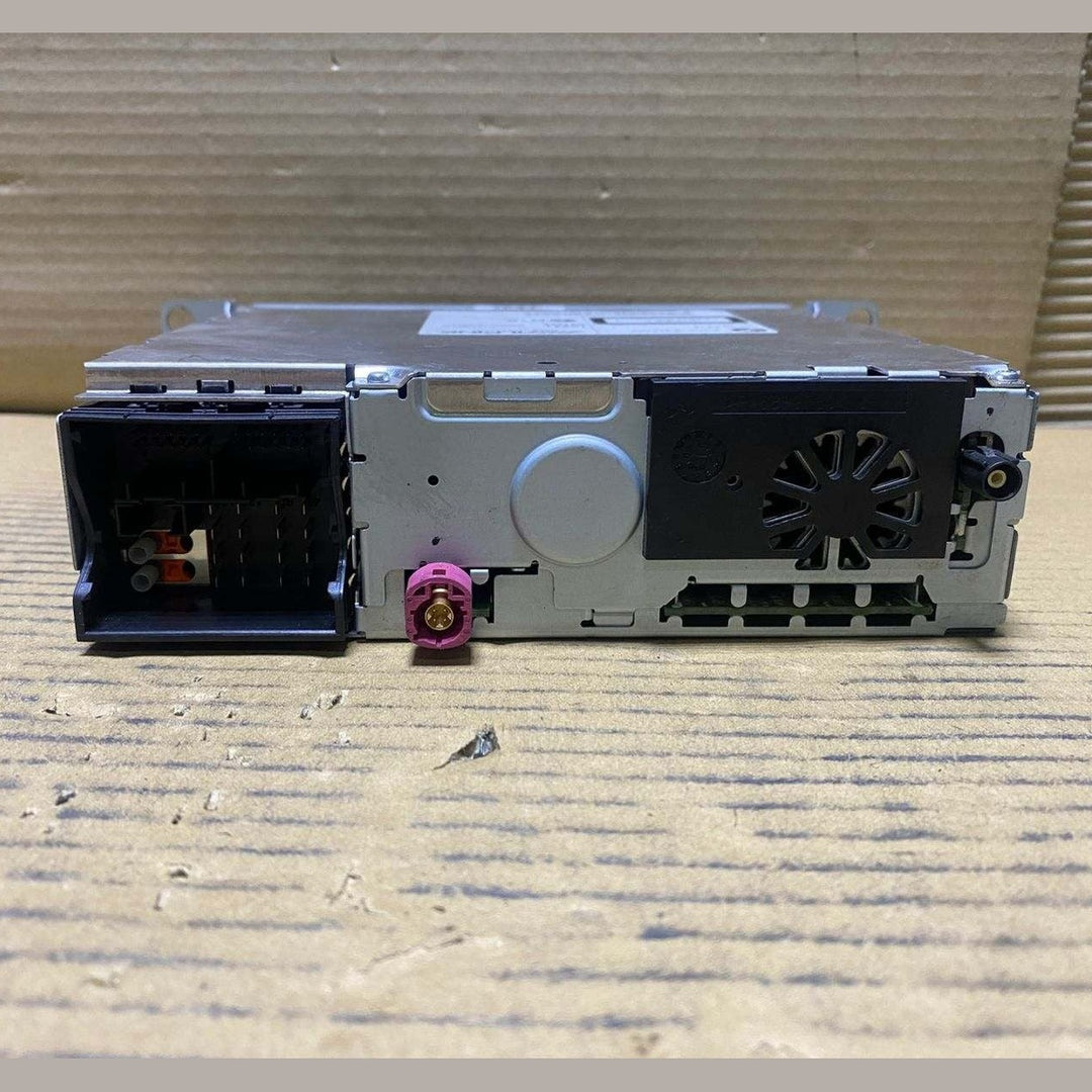BMW Radio Cd Player Head Unit 9272002 F10 F11 and 6 Series F12