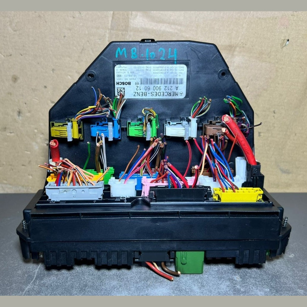 2010-2016 Mercedes W204 W212 C250 E350 Front SAM Module Fuse Box OEM A2129006012