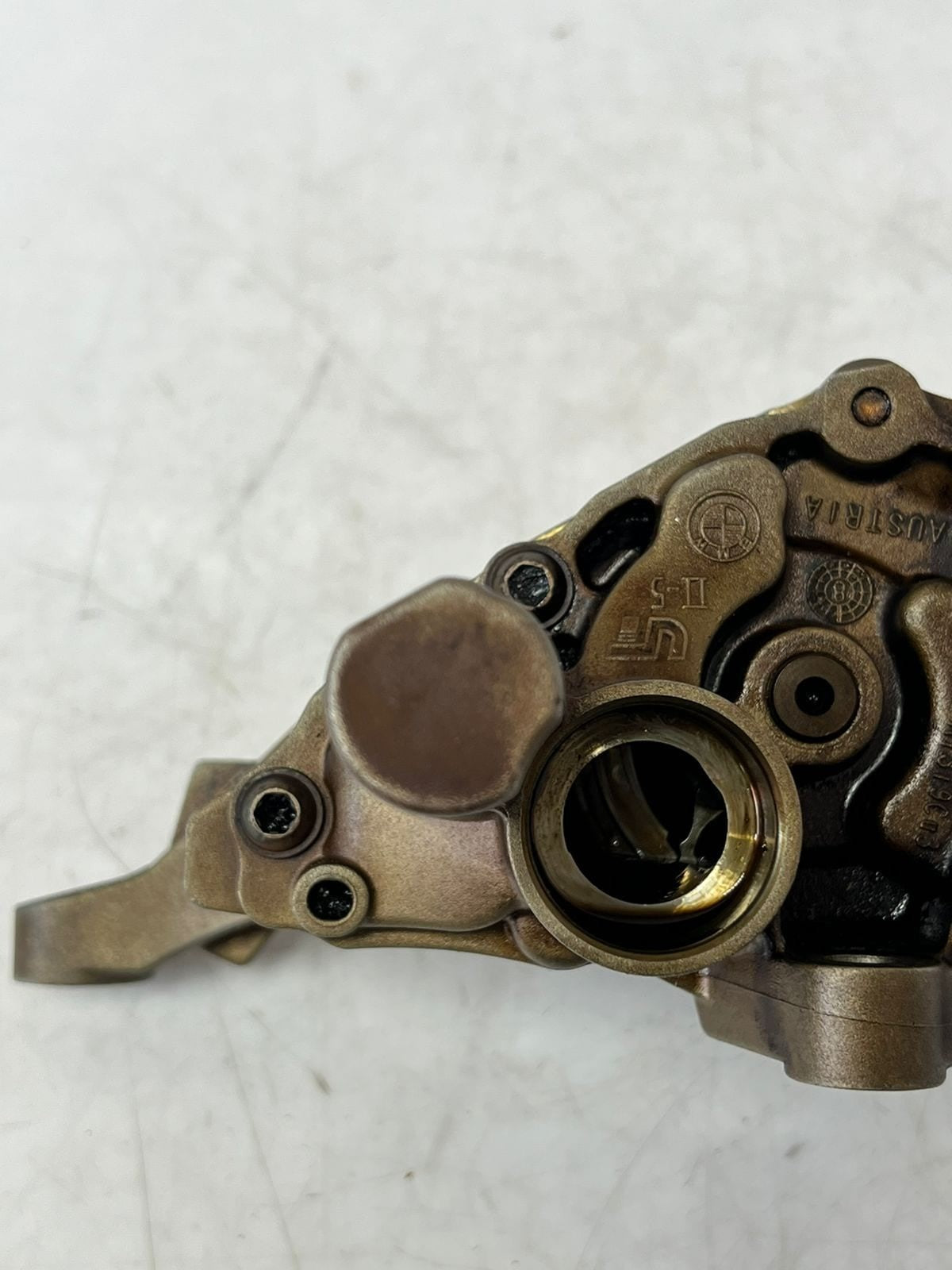 2007-2013 BMW 328i E90 E91 E60 E66 E93 335i 525xi Engine Oil Pump 7545939 OEM