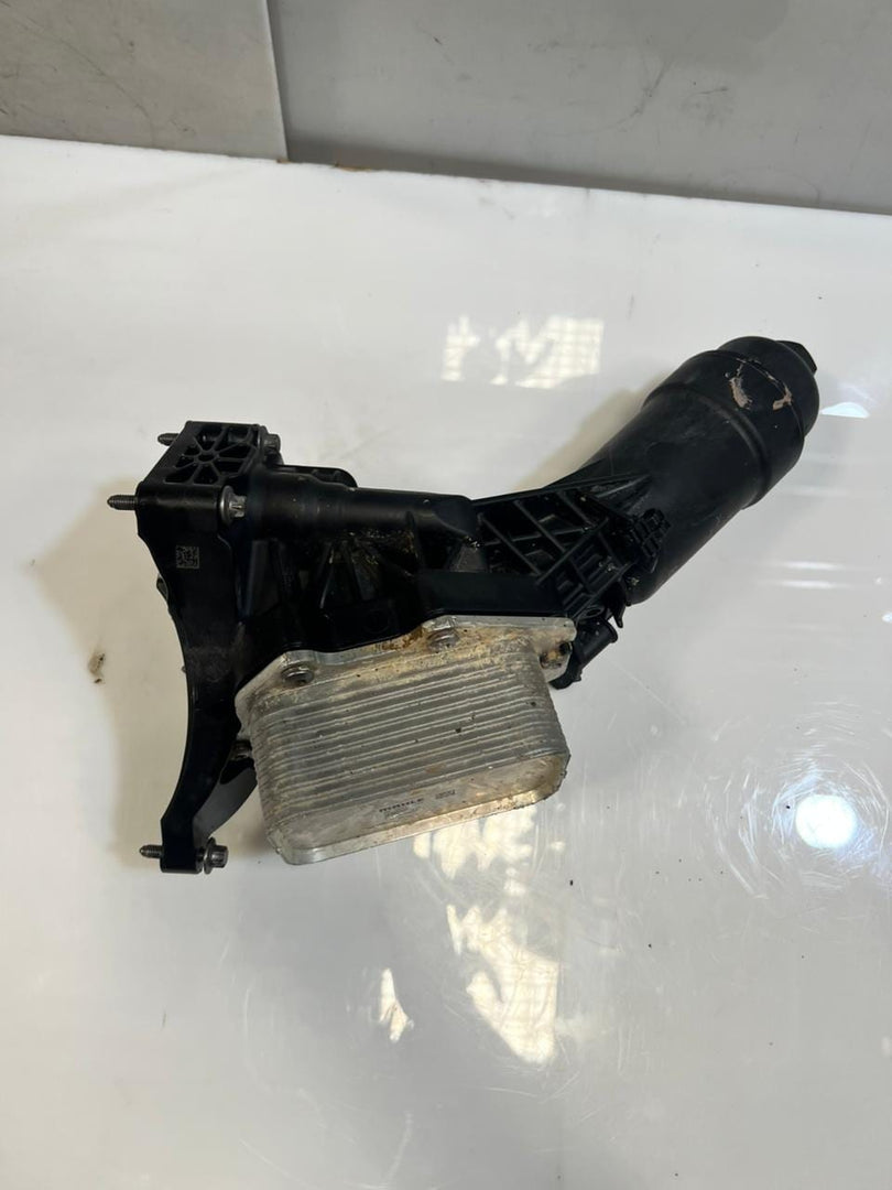 2018-2023 BMW 330i G20 G21 Oil Filter Housing HEAT EXCHANGER 72435982 8580414
