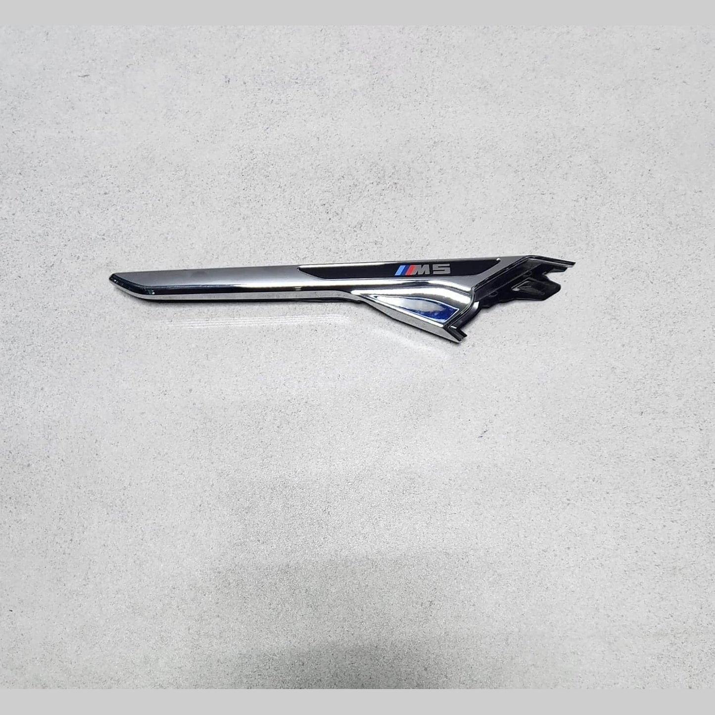 2016-2023 BMW M5 Front Fender Air Duct Trim 8063206 M5 F90
