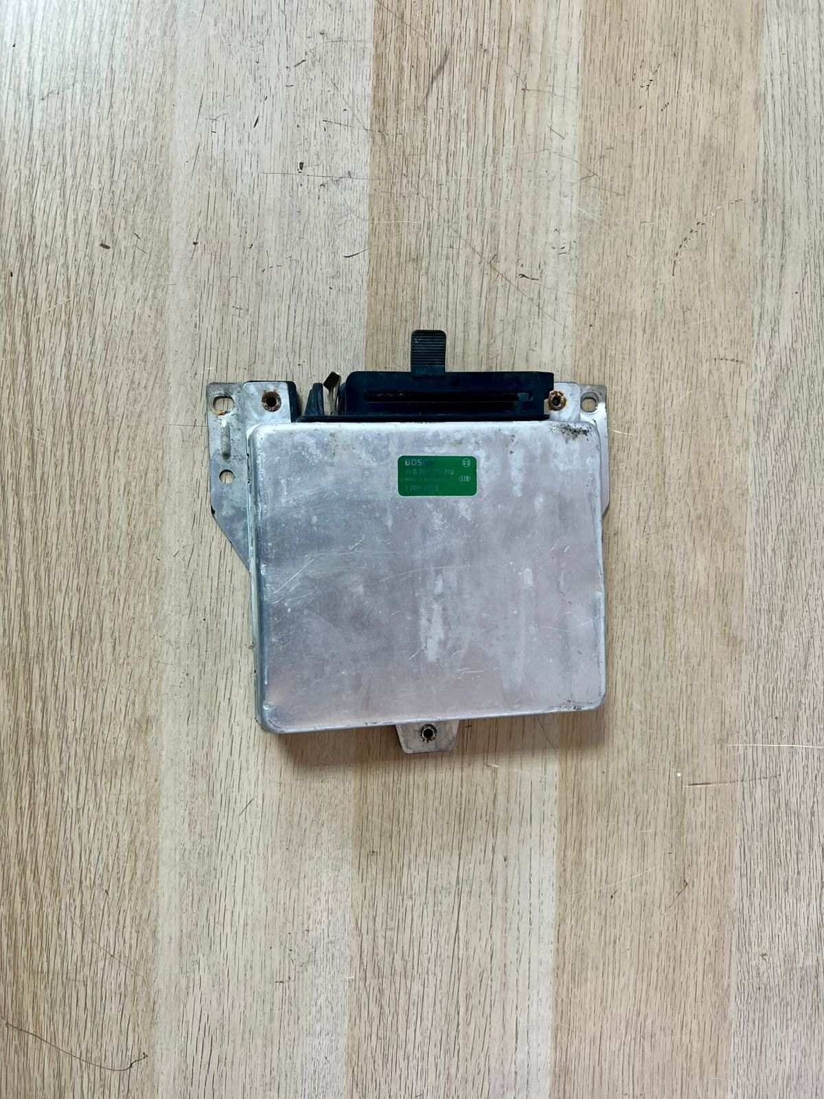 ⁣⁣⁣⁣ BMW E23 728i E24 628i E28 528i E30 328i Control Module ECU 0280001310 17064