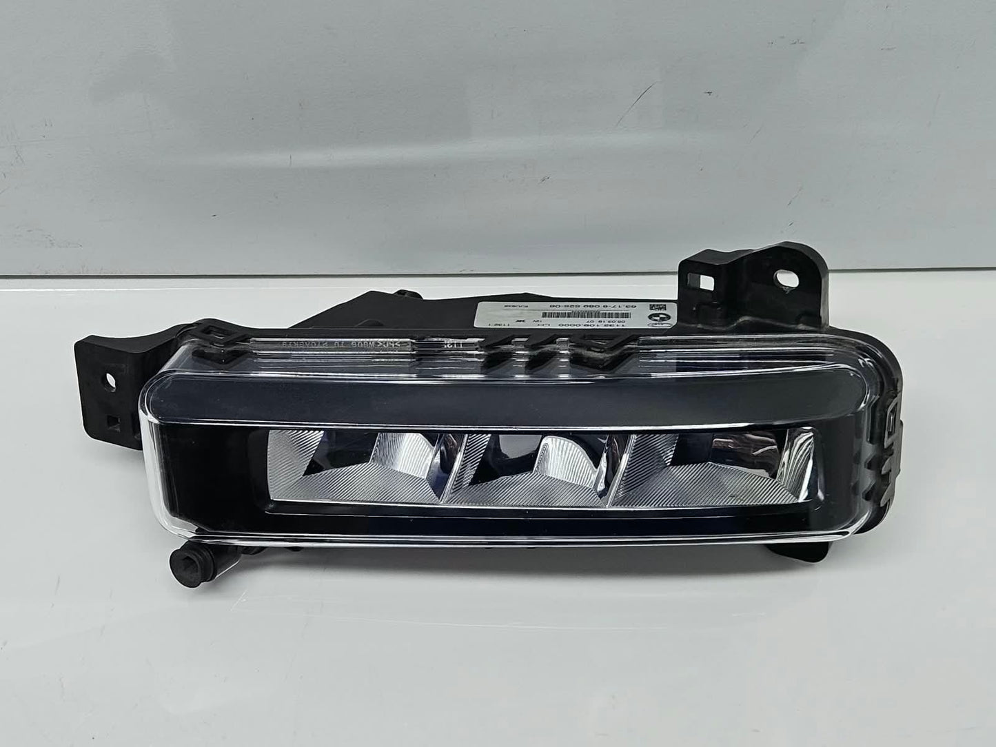 8089525-2018-2022 BMW X5 G05 B57 RHD Front  Left Fog Light OEM