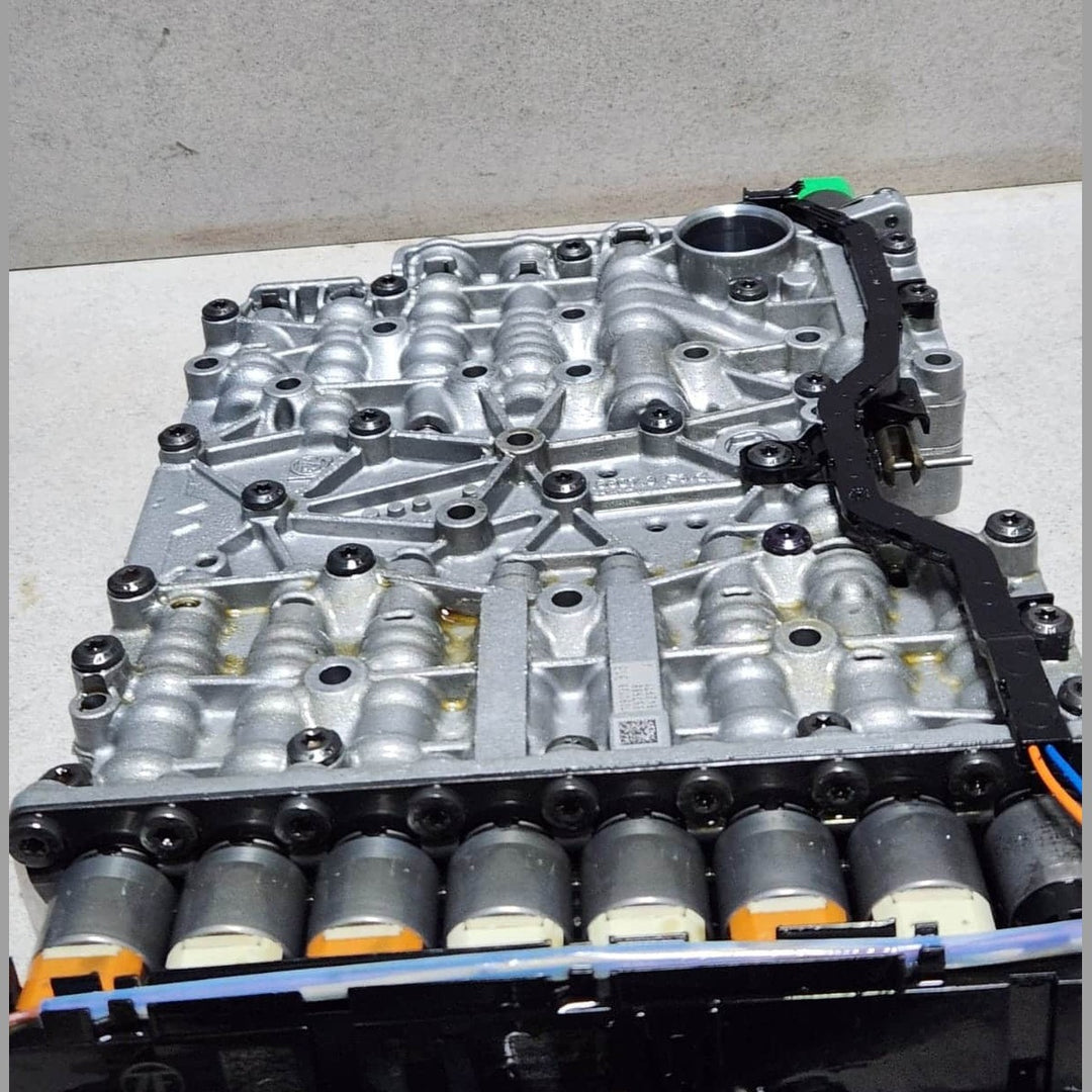 2011-2015 BMW F30 320I 8HP45 MECHATRONIC Control Unit 0260550046 F10 528iX 
