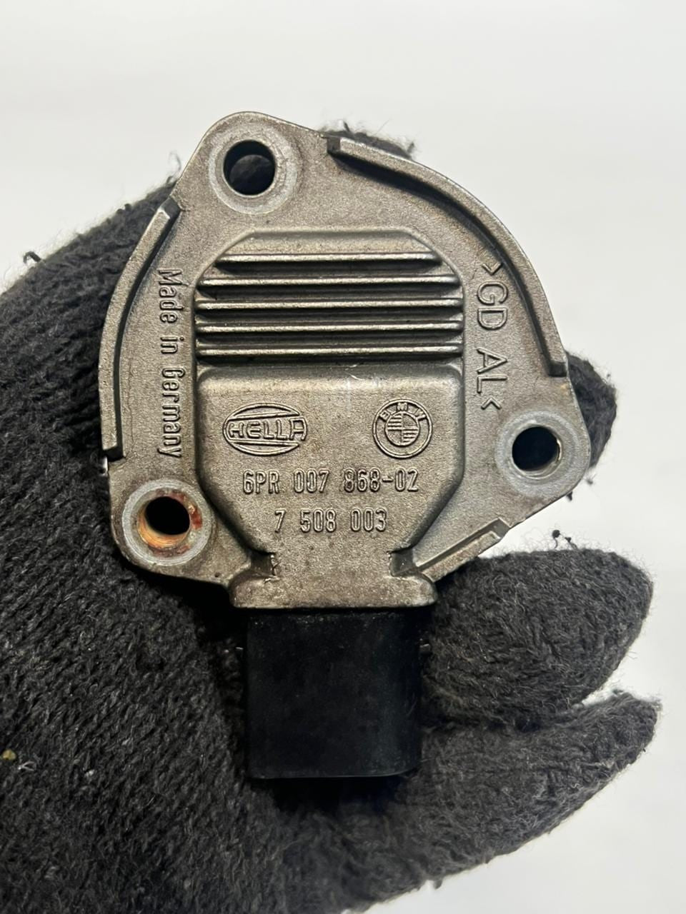 BMW E38 E39 E46 E53 E60 E61 E81 E82 E87 N47 Diesel Sump Oil Level Sensor 7508003