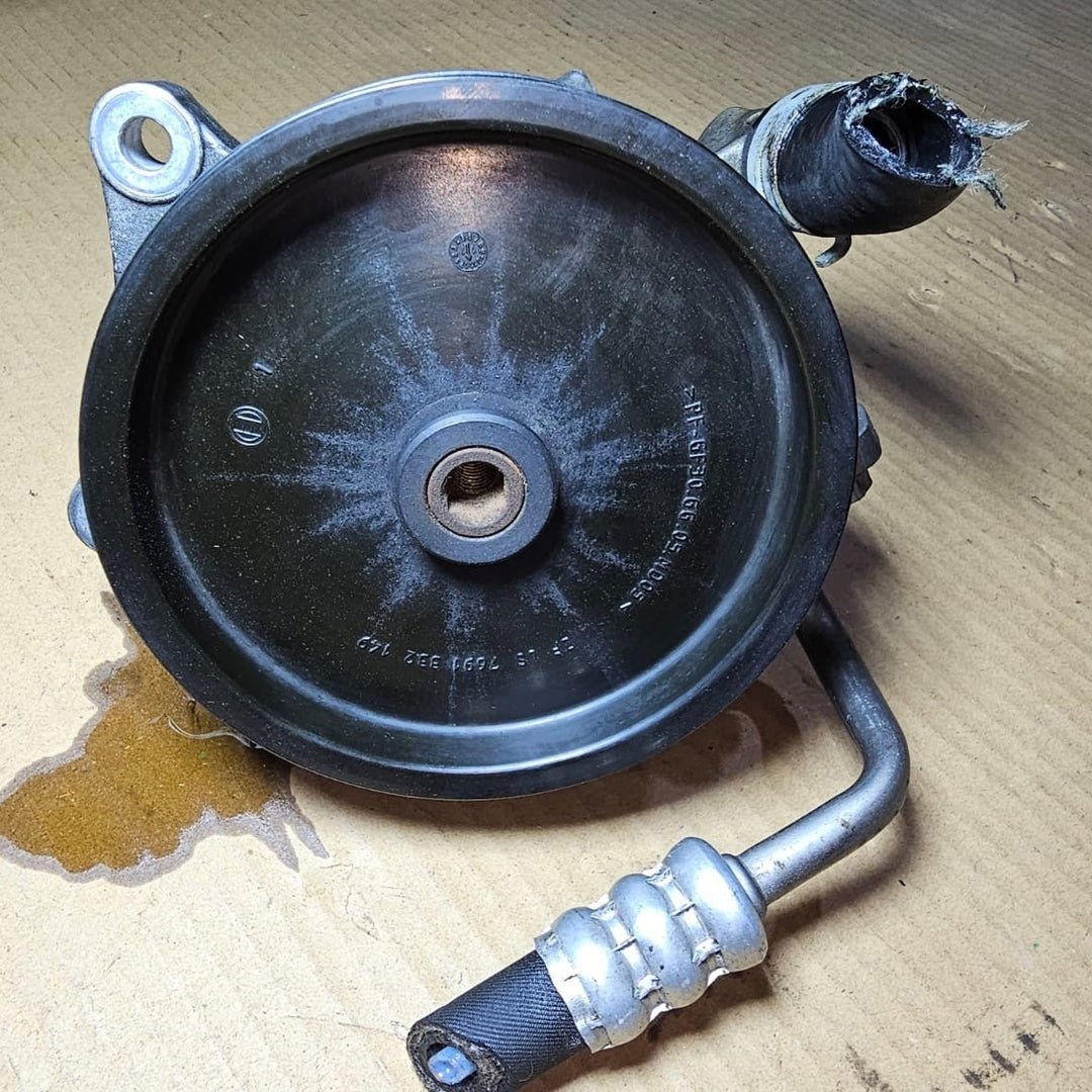 Mercedes W204,W212 E-Class C-Class M271 Power Steering Pump  A006 4466801