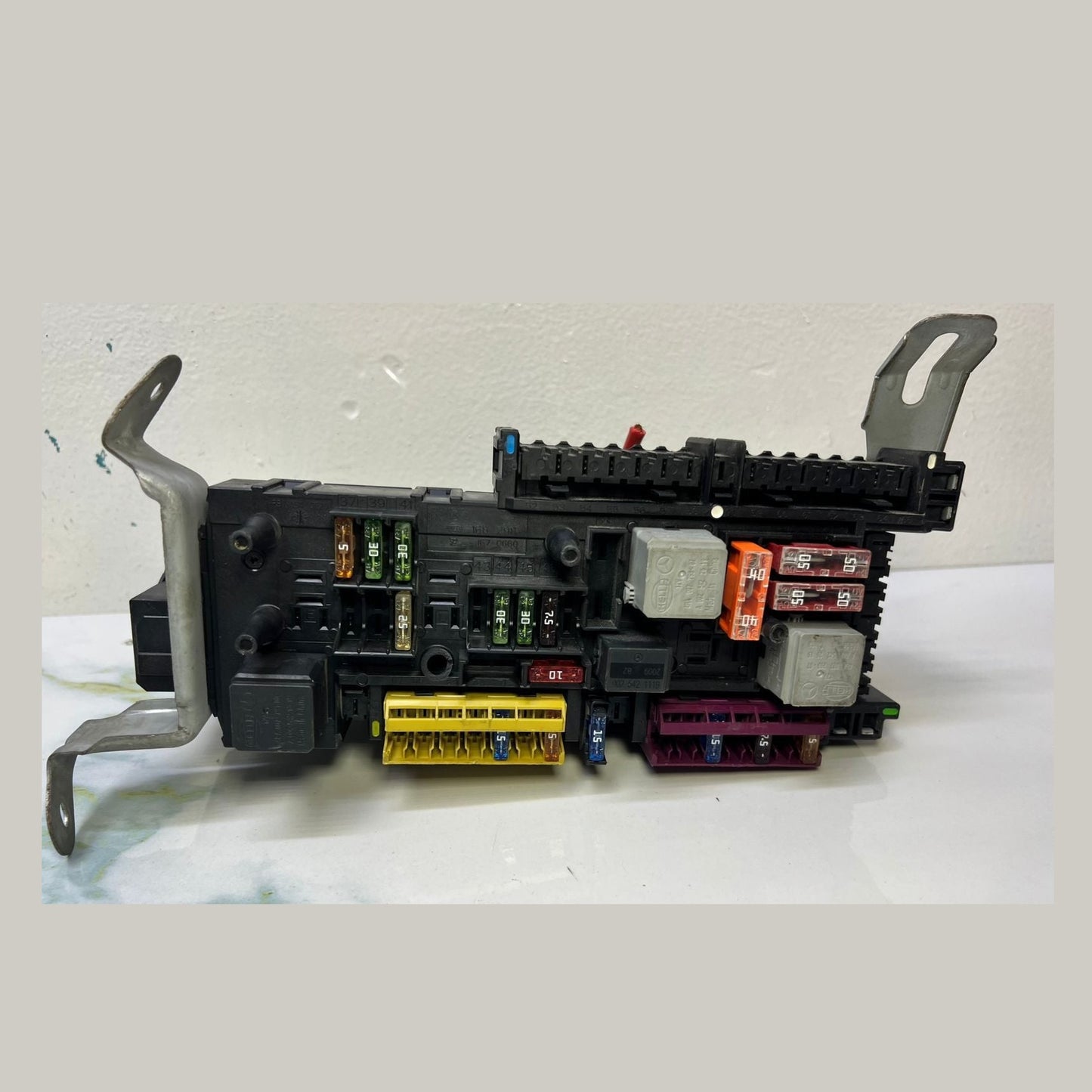 2010-2015 Mercedes-Benz E350 Rear Fuse Junction Box Sam Relay Module 212 9004901