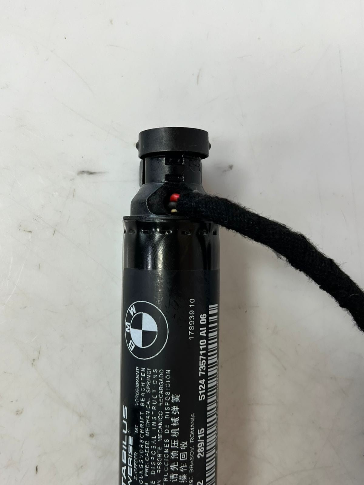 2016-2019 BMW 740i 7 Series G11 G12 Tailgate Strut 7357110 OEM