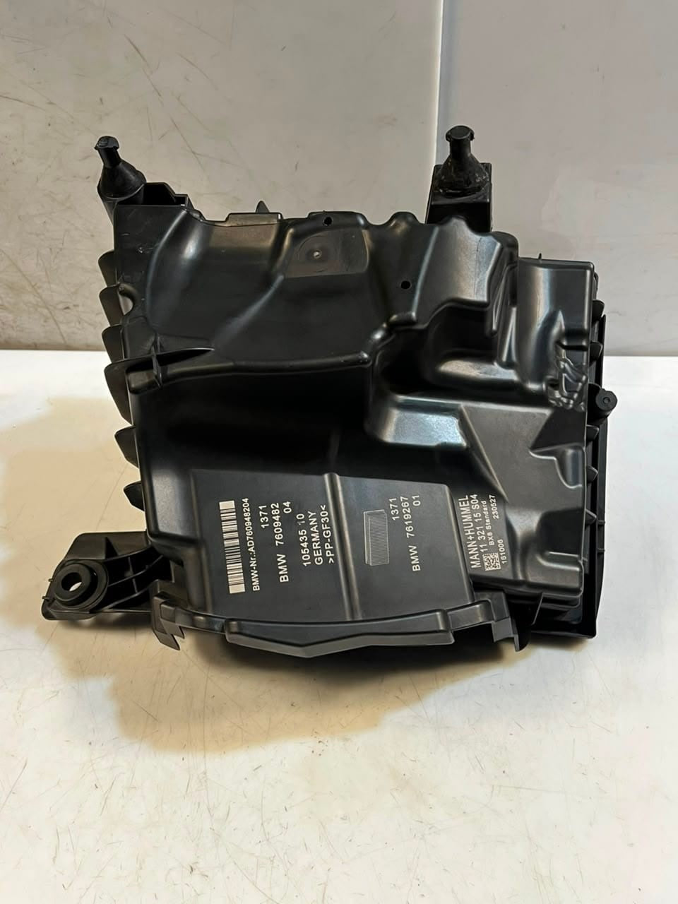 2015-2021 BMW X1 2' F45, F46, F48, F49, F55 Air Filter Box 7609482 OEM