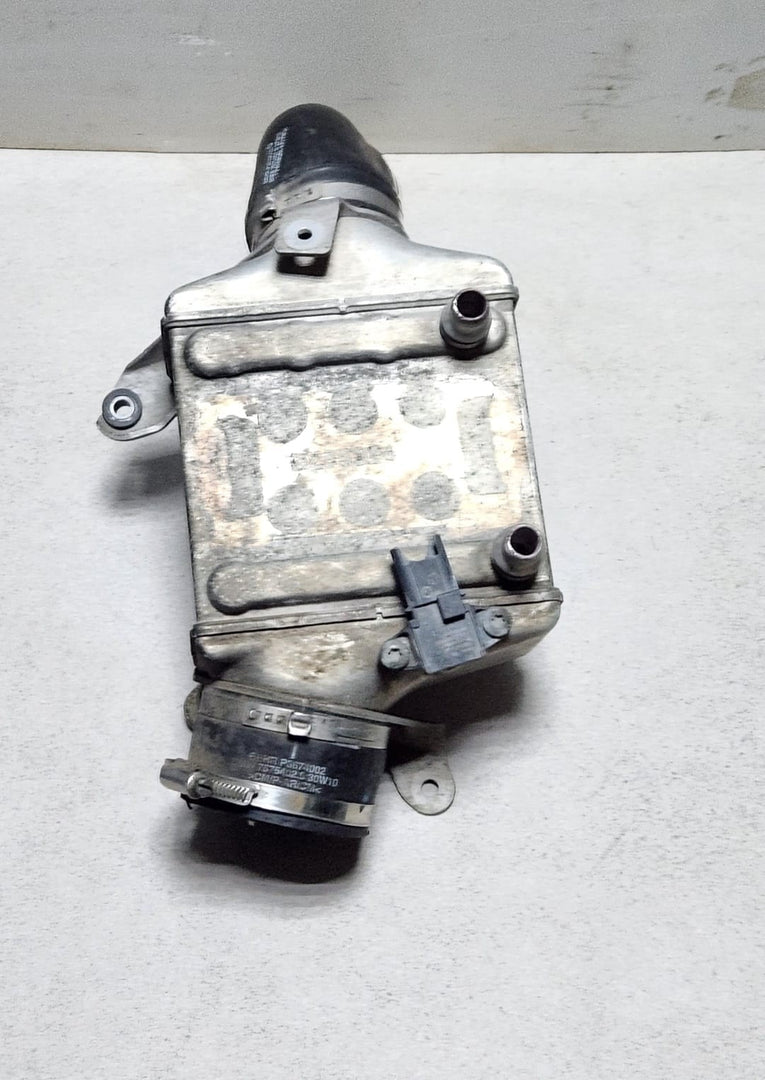 2009-2015 BMW 750Li Turbocharger Intercooler 7575403 550i 650i 750i and 750Li
