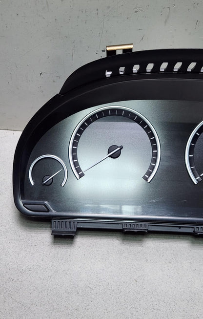 BMW Instrument Cluster Speedometer Petrol 9214719 BMW F01 F06 F07 F10 F11 F25 