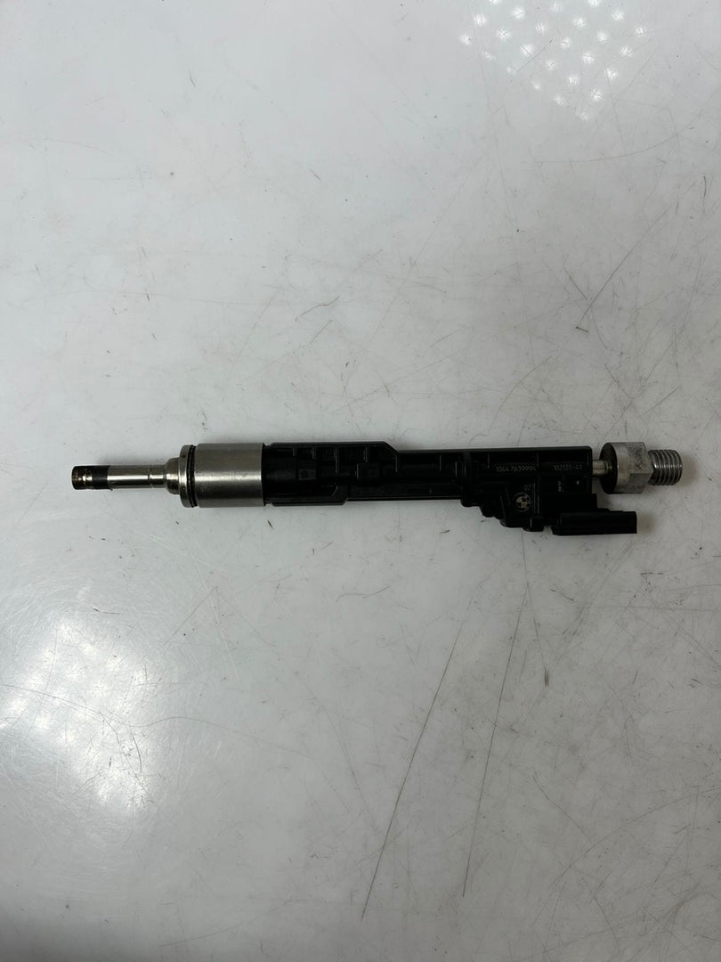 2016-2018 BMW F22 F30 F32 E89 F80 F82 F87 M2 M3 M4 Fuel Injector 7639994 OEM