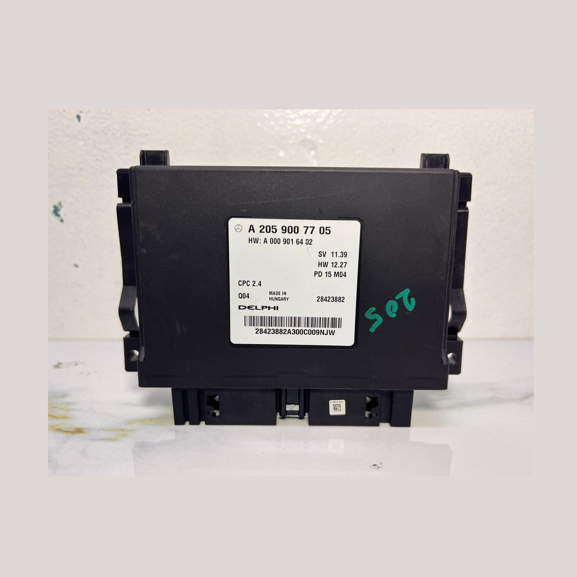 Mercedes-Benz W205 Drivetrain Control Unit A 205 900 77 05