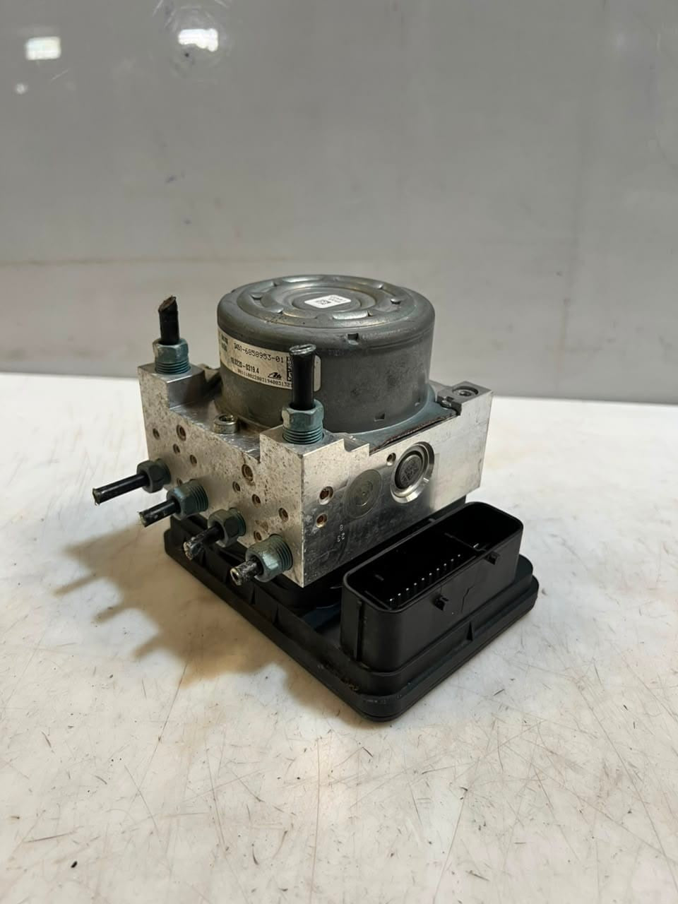 2014 BMW 3 Series F20 F30 F31 328i ABS Pump Module 6858953 OEM