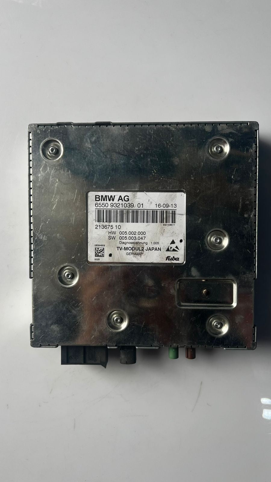 BMW X5 F15, X3 F25, and F01 Video Control Module 9321039 