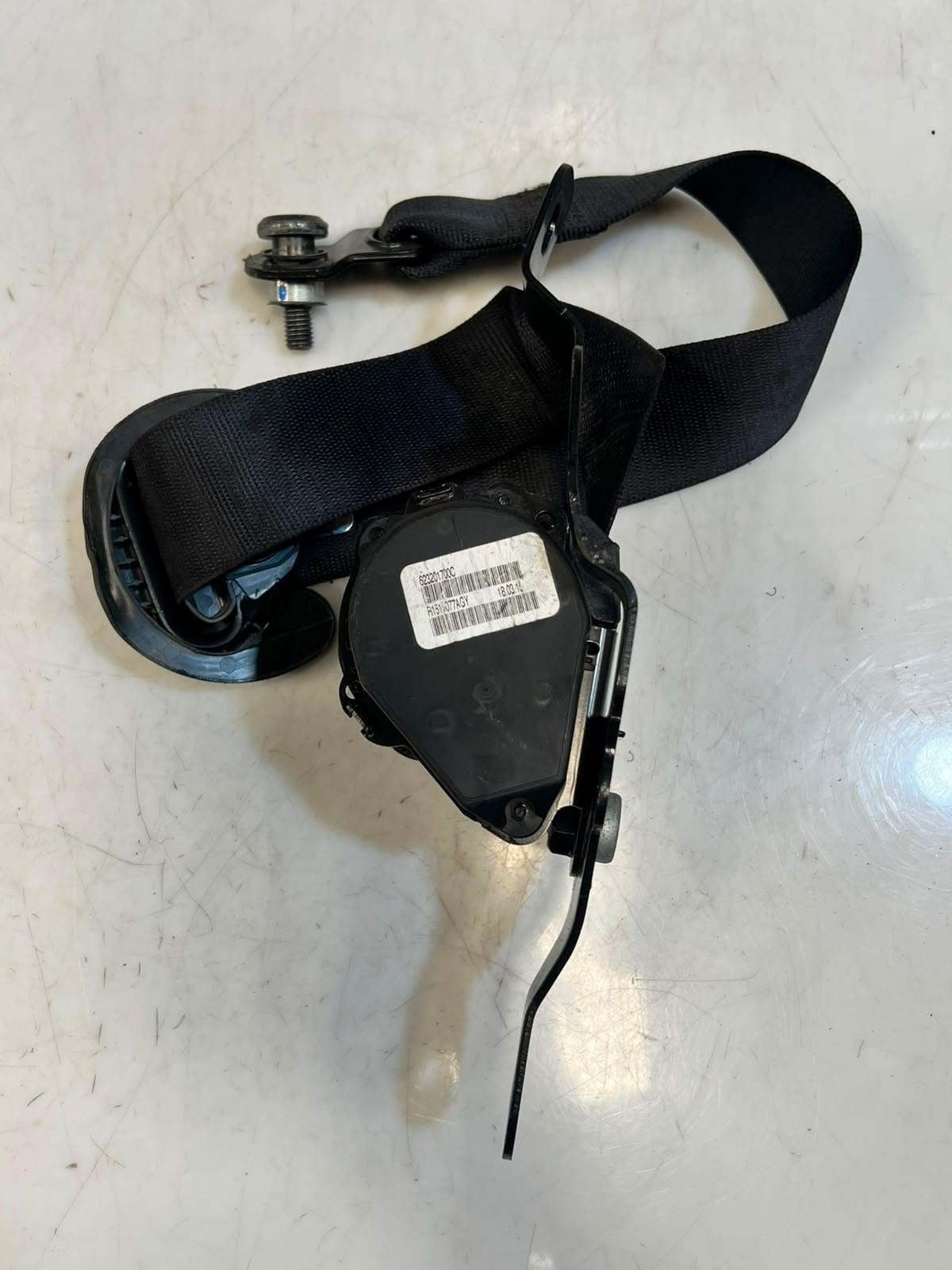 2014-2018 BMW X5 F15 Rear Left Seat Belt Retractor 623201700C OEM