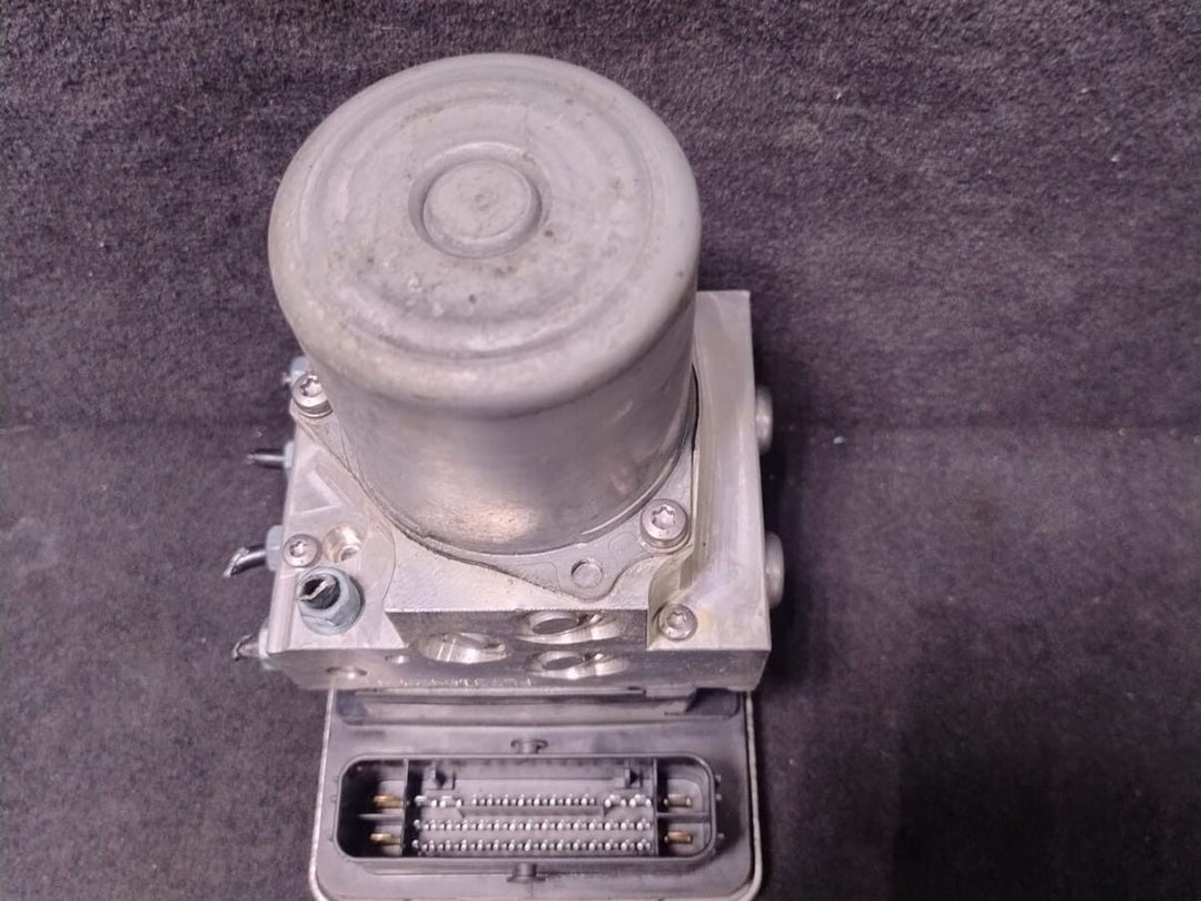 OEM BMW X3 X4 G01 G02 M40i DSC Anti Breaking System  Pump Computer Unit 6889162