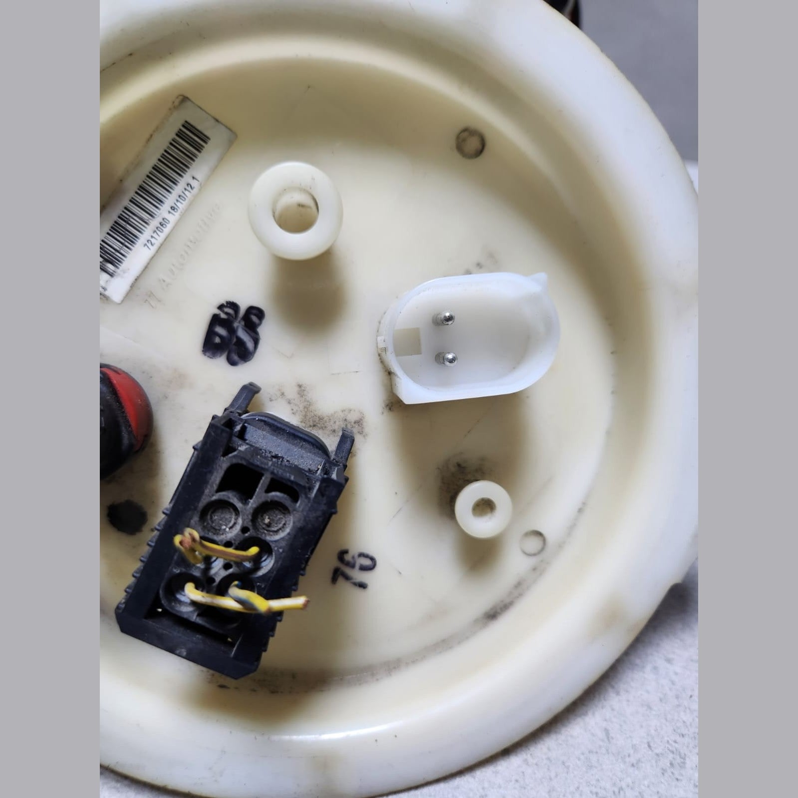 BMW Fuel Pump 7217060 5 Series F10 and F11