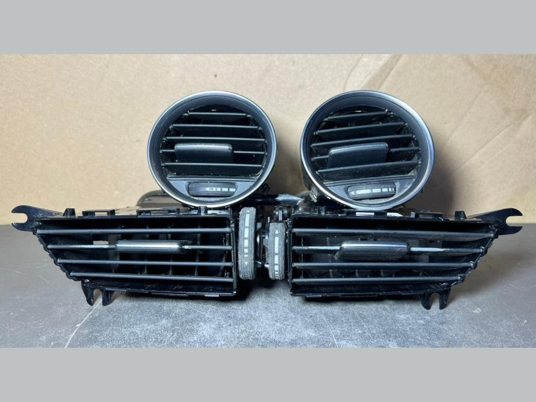 12-14 Mercedes W204 C300 C250 Front Center Dashboard  Heater A/C Air Vent Set