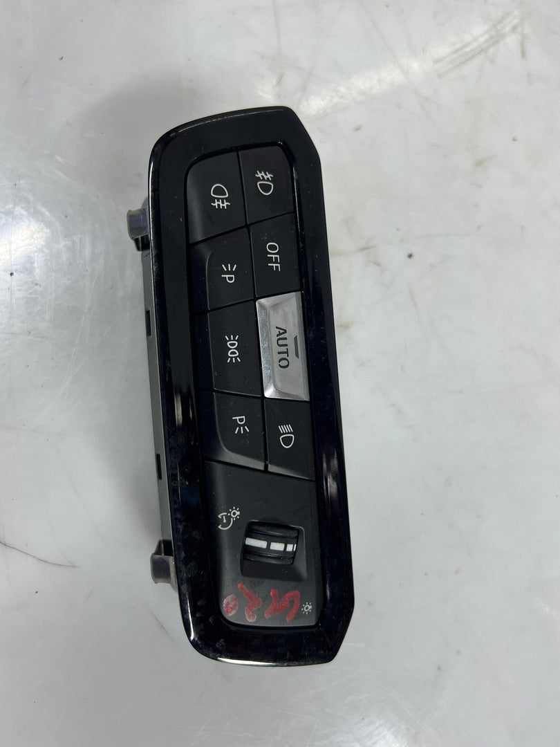 2019-2021 BMW 330i Operating Unit Audio 9371459, 7949454 M340 G20 