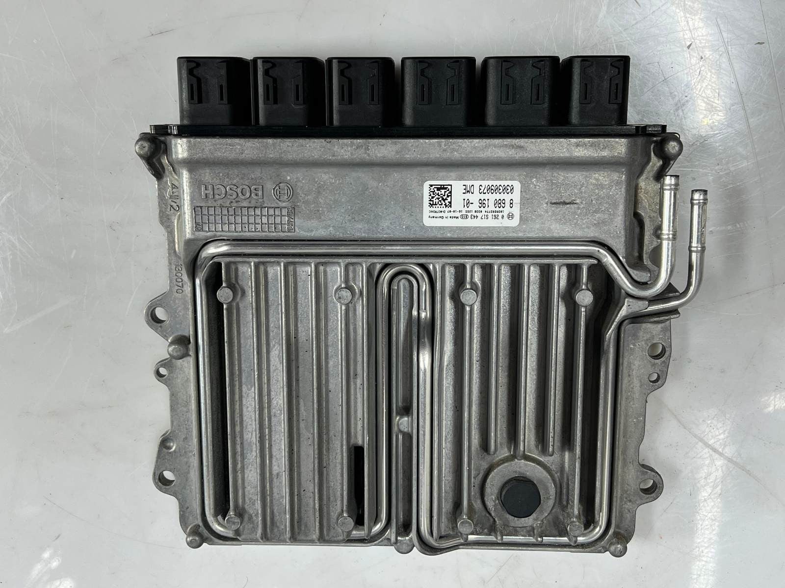 2016-2018 BMW 7 Series G11 G12 750li Engine Control Unit 8680196
